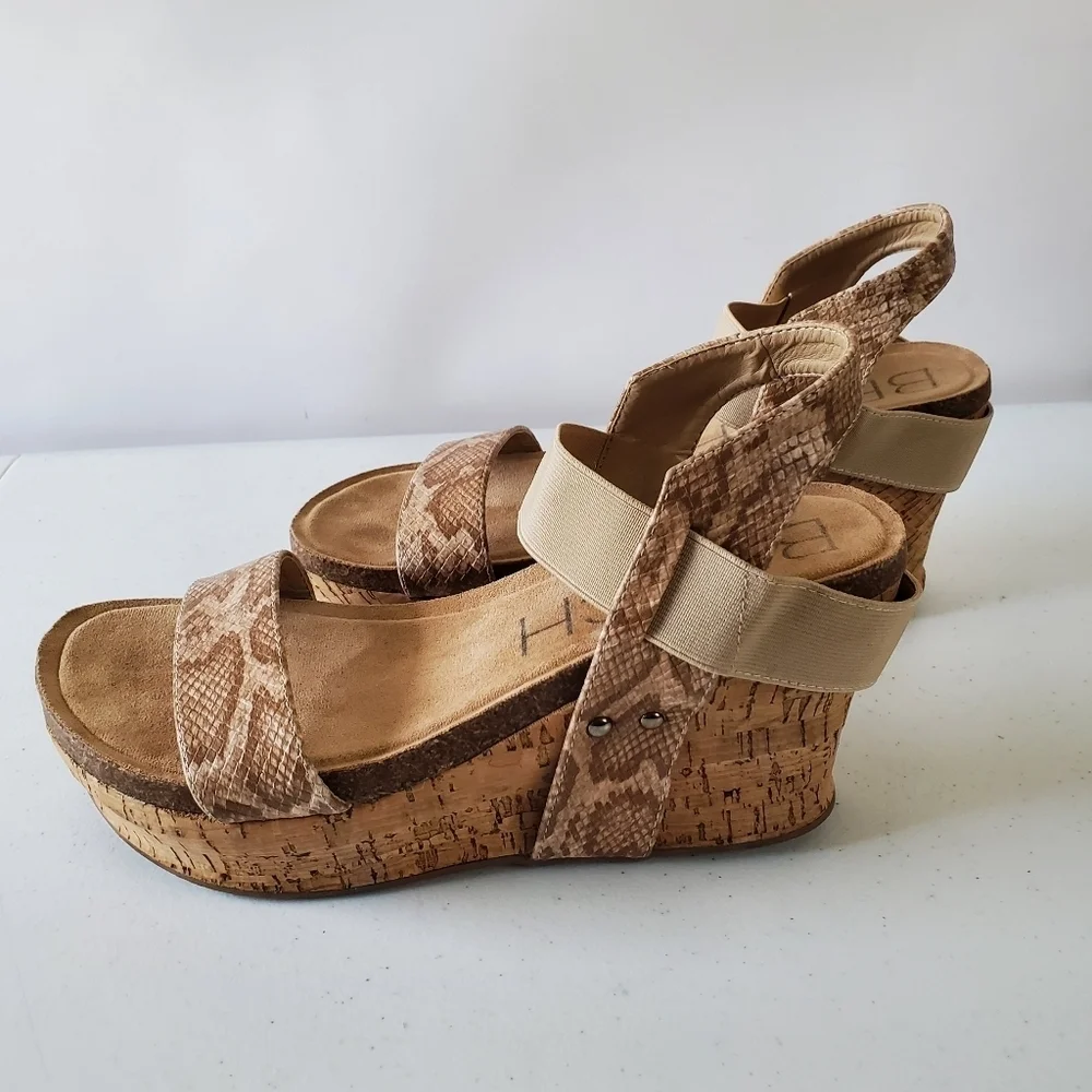 Beach by Matisse Point Break Platform Wedge Sandal Size 10 Snake Print Chunky